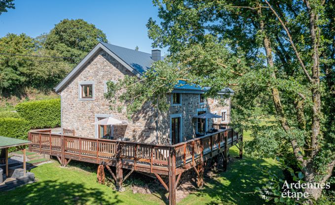 Ferienhaus mit �berdachter Whirlpool Erez�e 16 Pers. Ardennen