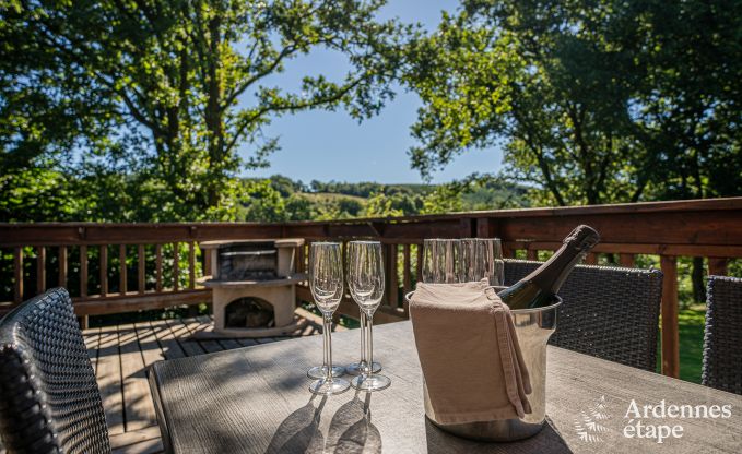 Ferienhaus mit �berdachter Whirlpool Erez�e 16 Pers. Ardennen