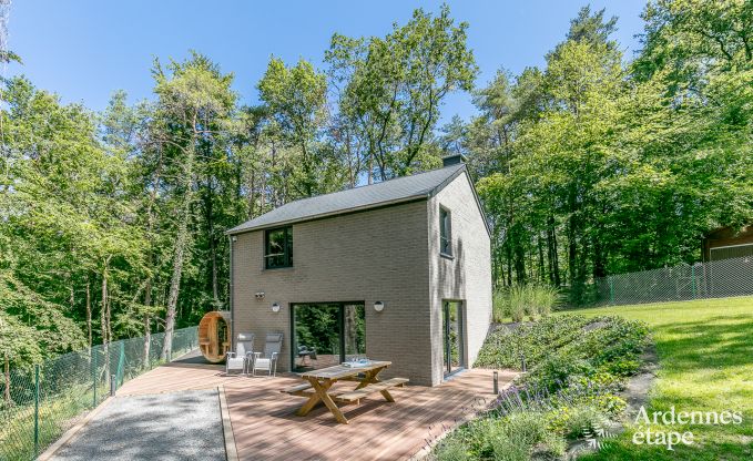 Freistehendes Ferienhaus in �rez�e f�r 4 Personen mit Privatgarten, Au�ensauna und Spielger�ten