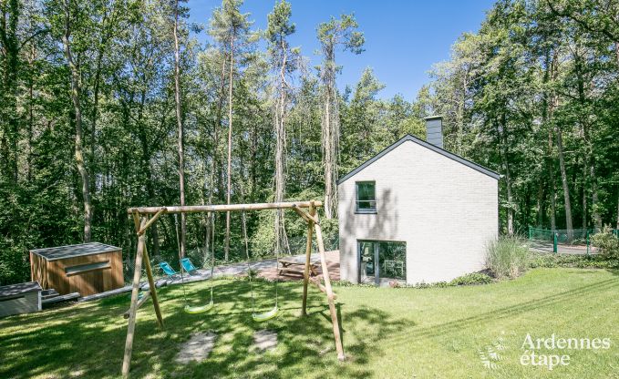 Freistehendes Ferienhaus in �rez�e f�r 4 Personen mit Privatgarten, Au�ensauna und Spielger�ten