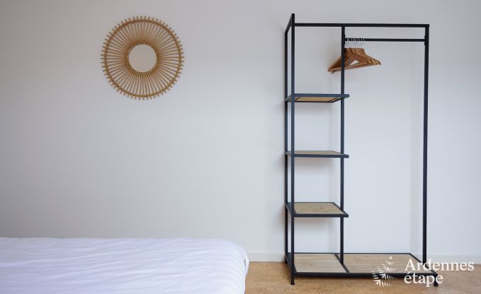 Gerumiges Ferienhaus in Ereze mit Schwimmbad und Fitnessraum fr 38 Sportler