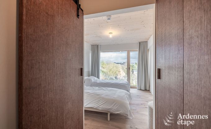 Gerumiges Ferienhaus in Ereze mit Schwimmbad und Fitnessraum fr 38 Sportler