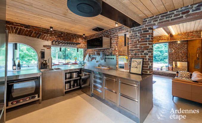 Au�ergew�hnlich Ferienhaus in Esneux f�r 18 Personen mit 6 Schlafzimmern, Infinity-Pool und Au�enwhirlpool