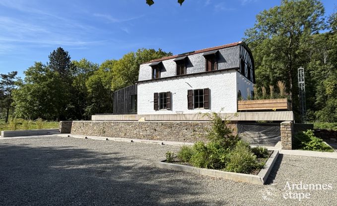 Au�ergew�hnlich Ferienhaus in Esneux f�r 18 Personen mit 6 Schlafzimmern, Infinity-Pool und Au�enwhirlpool