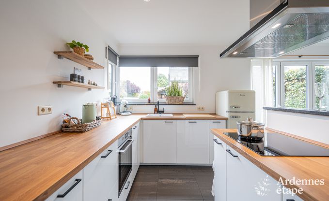Komfortables Haus fr 7 Personen in Eupen mit 4 Schlafzimmern, moderner Kche, privater Terrasse und Garten