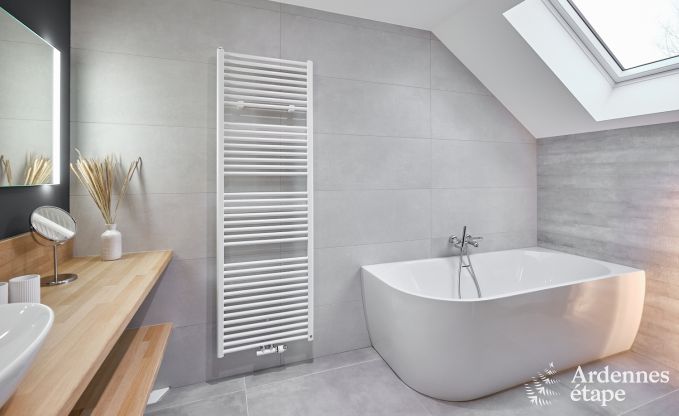 Wundersch�nes Ferienhaus, umgeben von Natur, f�r 10 Personen in Fauvillers