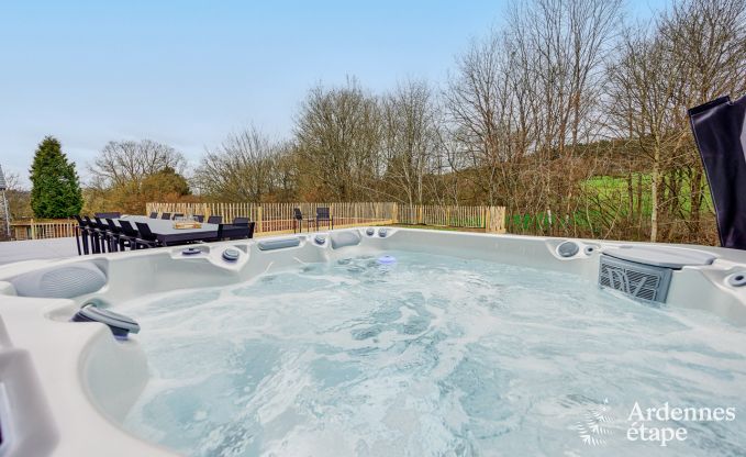 Luxusvilla in Ferri�res Ardenne, 15 Personen, 7 Schlafzimmer, Spa, beheizter Pool, privater Garten, angepasste Ausstattung