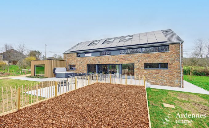 Luxusvilla in Ferri�res Ardenne, 15 Personen, 7 Schlafzimmer, Spa, beheizter Pool, privater Garten, angepasste Ausstattung