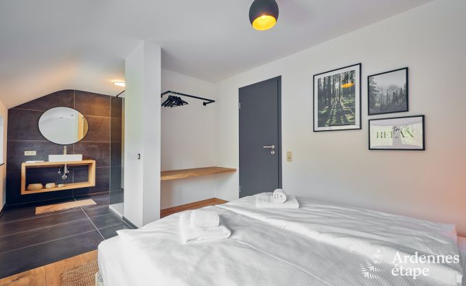 Luxusvilla in Ferri�res Ardenne, 15 Personen, 7 Schlafzimmer, Spa, beheizter Pool, privater Garten, angepasste Ausstattung