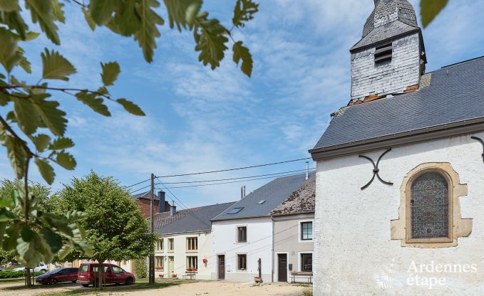 Charmantes Ferienhaus f�r 8 Personen in Florenville mit 4 Schlafzimmern, Wellness und Spielturm an der Semois