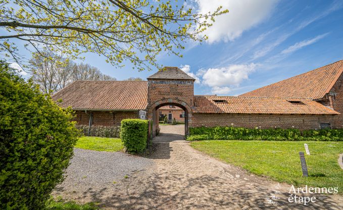 Ferienhaus Frasnes-lez-Anvaing 16/17 Pers. Ardennen Schwimmbad Wellness