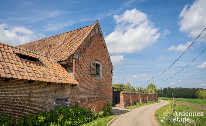Ferienhaus Frasnes-lez-Anvaing 20/22 Pers. Ardennen Schwimmbad Wellness