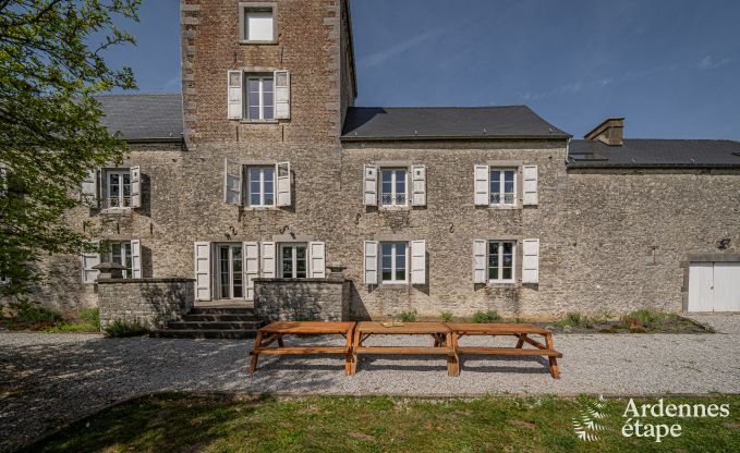 Schloss in Froidchapelle fr 19 Personen mit 5 Doppelzimmern mit eigenem Bad