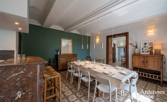 Schloss in Froidchapelle f�r 19 Personen mit 5 Doppelzimmern mit eigenem Bad