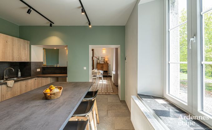 Schloss in Froidchapelle f�r 19 Personen mit 5 Doppelzimmern mit eigenem Bad