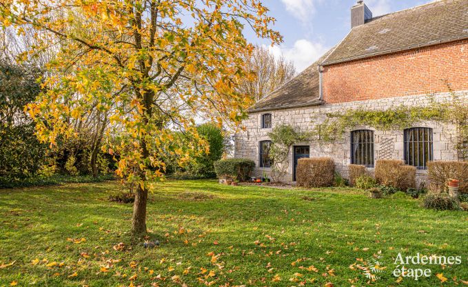 Charmantes Bauernhaus in Froidchapelle mit 2 Schlafzimmern und Privatgarten