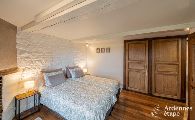 Charmantes Bauernhaus in Froidchapelle mit 2 Schlafzimmern und Privatgarten