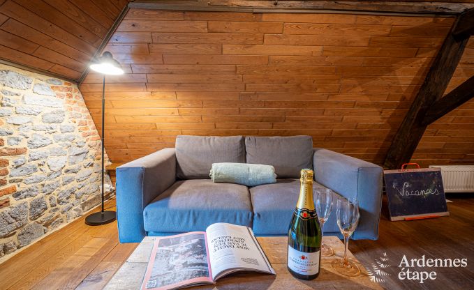 Charmantes Bauernhaus in Froidchapelle mit 2 Schlafzimmern und Privatgarten