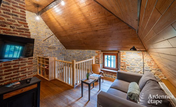 Charmantes Bauernhaus in Froidchapelle mit 2 Schlafzimmern und Privatgarten