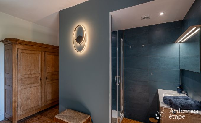 Schloss in Froidchapelle fr 19 Personen mit 5 Doppelzimmern mit eigenem Bad