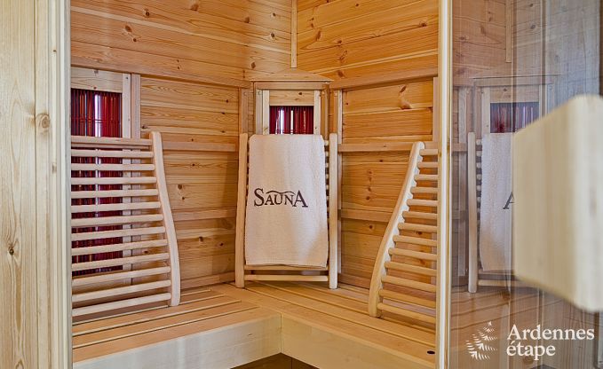 Luxusferienhaus in Froidthier f�r 10 G�ste mit Pool, Wellness und 5 Schlafzimmern in der N�he von Aubel