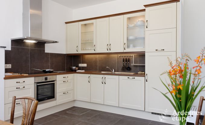 Schlossnebengeb�ude Gembloux 32 Pers.