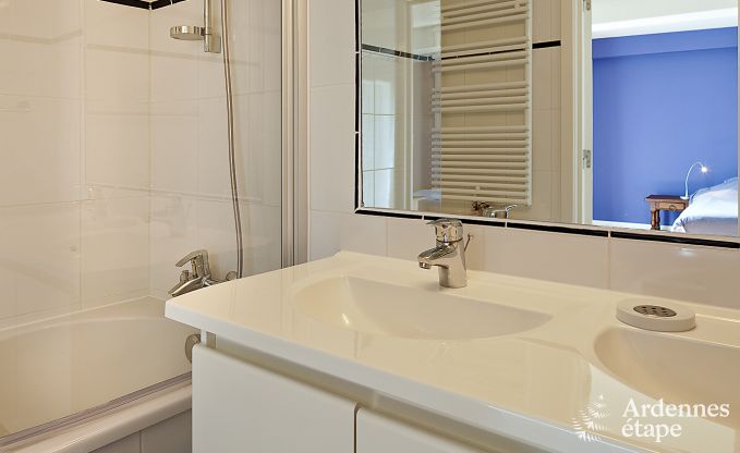 Schlossnebengeb�ude Gembloux 32 Pers.