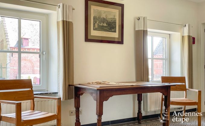 Schlossnebengeb�ude Gembloux 32 Pers.