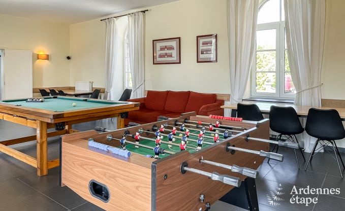 Schlossnebengeb�ude Gembloux 32 Pers.