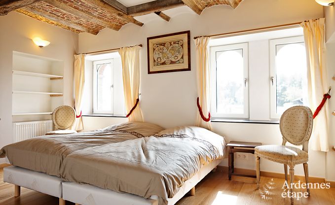 Schlossnebengeb�ude Gembloux 32 Pers.