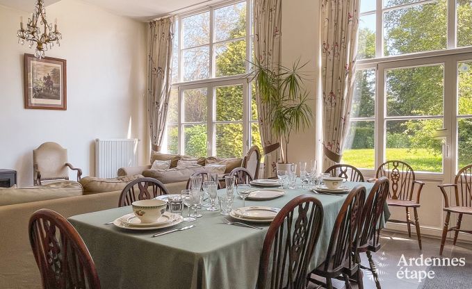 Schlossnebengeb�ude Gembloux 32 Pers.