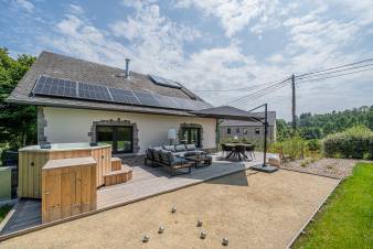 Ferienhaus fr 6 Personen in Gesves, 3 Schlafzimmer mit Badezimmer, Privatterrasse, Warmwasserbad und Petanqueplatz