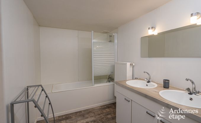 Authentisches Ferienhaus in Gouvy fr 15 Personen, mit 6 Schlafzimmern und Privatgarten