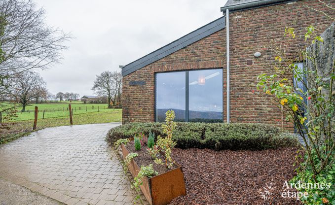 Charmantes Ferienhaus f�r 4 Personen in Grimbi�mont