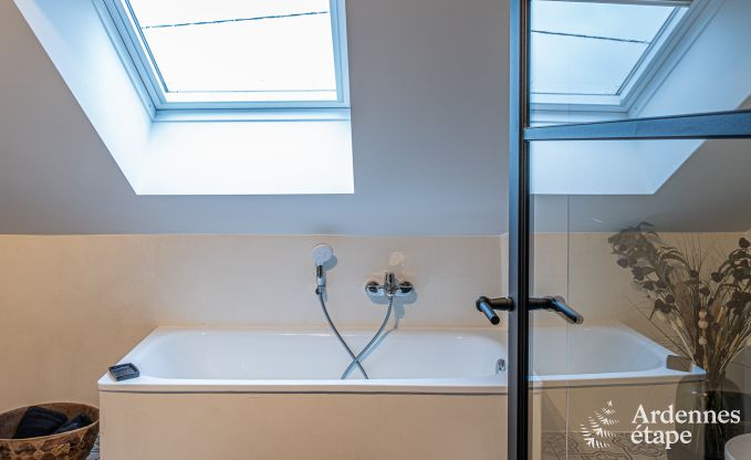 Charmantes Ferienhaus f�r 4 Personen in Grimbi�mont