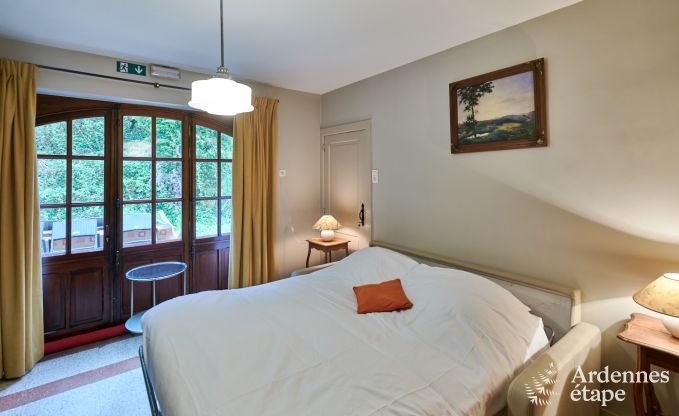 Ger�umiges Ferienhaus f�r 14 Personen mit 5 Schlafzimmern, 4 Badezimmern und gro�em Privatgarten in Hamoir, Ardennen