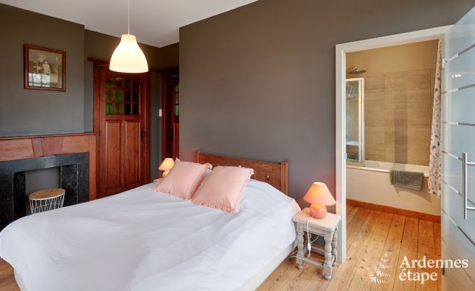 Ger�umiges Ferienhaus f�r 14 Personen mit 5 Schlafzimmern, 4 Badezimmern und gro�em Privatgarten in Hamoir, Ardennen