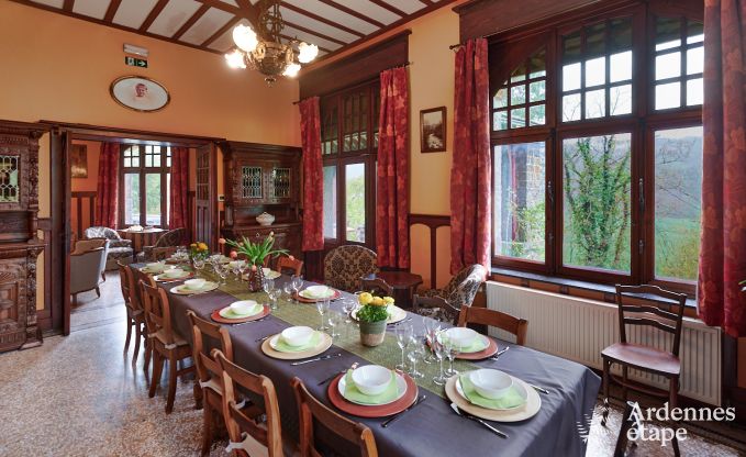 Ger�umiges Ferienhaus f�r 14 Personen mit 5 Schlafzimmern, 4 Badezimmern und gro�em Privatgarten in Hamoir, Ardennen