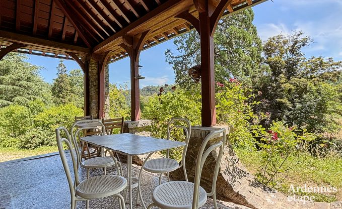 Ger�umiges Ferienhaus f�r 14 Personen mit 5 Schlafzimmern, 4 Badezimmern und gro�em Privatgarten in Hamoir, Ardennen