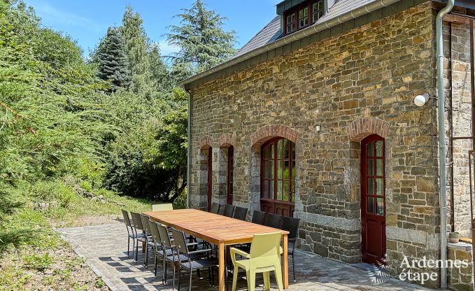 Ger�umiges Ferienhaus f�r 14 Personen mit 5 Schlafzimmern, 4 Badezimmern und gro�em Privatgarten in Hamoir, Ardennen