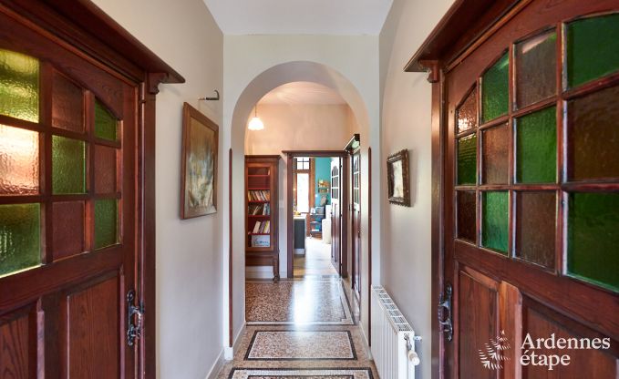 Ger�umiges Ferienhaus f�r 14 Personen mit 5 Schlafzimmern, 4 Badezimmern und gro�em Privatgarten in Hamoir, Ardennen