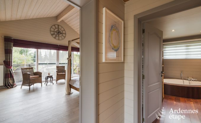 Ger�umiges Ferienhaus f�r 12 Personen mit Pool und privatem Garten in Hamois, Ardennen