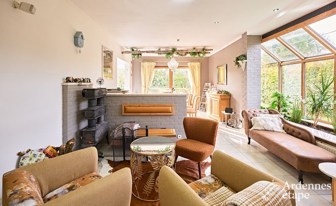 Charmantes Ferienhaus f�r 8 Personen in Hamois mit 4 Schlafzimmern, 3 Badezimmern, Privatgarten, Spielzimmer und Terrasse am Wasser