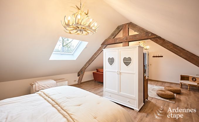 Charmantes Ferienhaus f�r 8 Personen in Hamois mit 4 Schlafzimmern, 3 Badezimmern, Privatgarten, Spielzimmer und Terrasse am Wasser