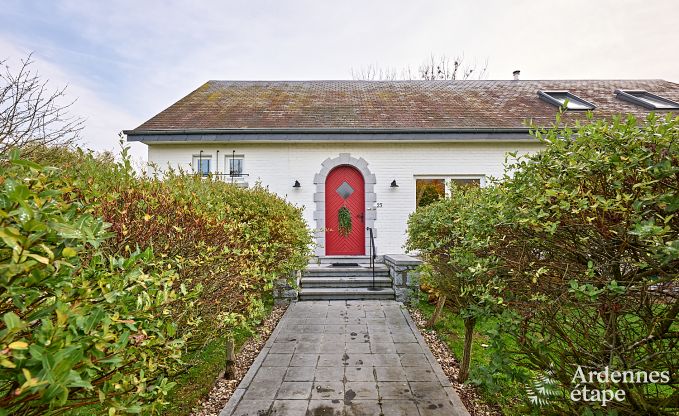 Charmantes Ferienhaus f�r 8 Personen in Hamois mit 4 Schlafzimmern, 3 Badezimmern, Privatgarten, Spielzimmer und Terrasse am Wasser