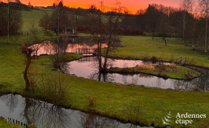 Charmantes Ferienhaus f�r 8 Personen in Hamois mit 4 Schlafzimmern, 3 Badezimmern, Privatgarten, Spielzimmer und Terrasse am Wasser