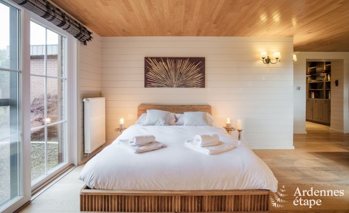 Gerumiges Ferienhaus fr 12 Personen mit Pool und privatem Garten in Hamois, Ardennen