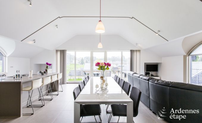 Komfortable Wohnung mit Indoorpool für 7 Personen in Han-sur-Lesse