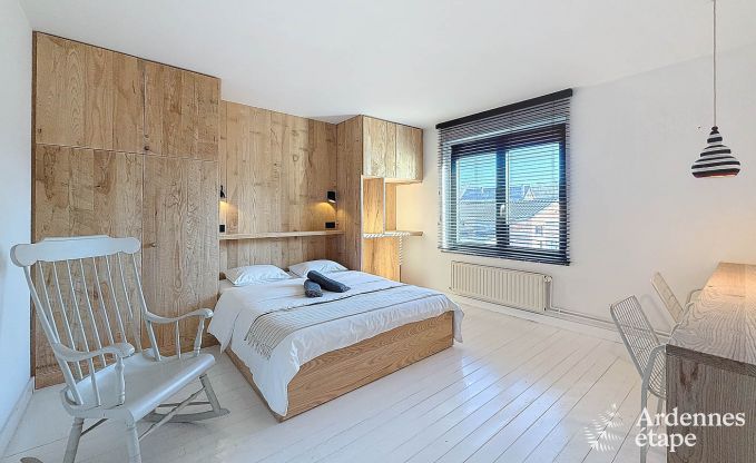 Gerumiges Ferienhaus in Han-sur-Lesse fr 8 Personen mit 4 Schlafzimmern, privatem Garten und Terrasse