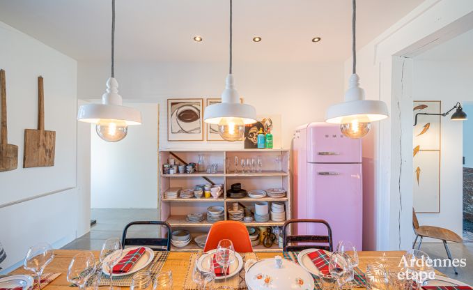 Gerumiges Ferienhaus in Han-sur-Lesse fr 8 Personen mit 4 Schlafzimmern, privatem Garten und Terrasse